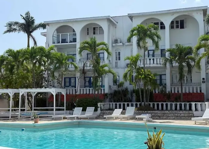Paradise View- Oceanfront Oasis